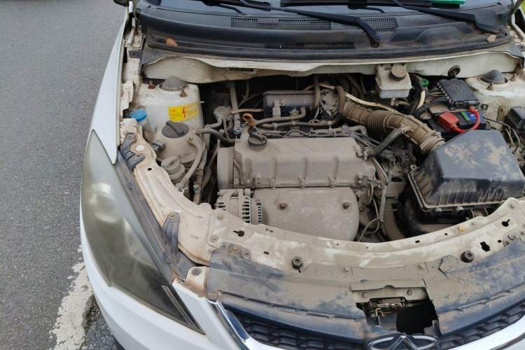 Used Chery Fengyun 2 2013 Hatchback 1.5L Manual Ruiyi Edition Engine Bay Right