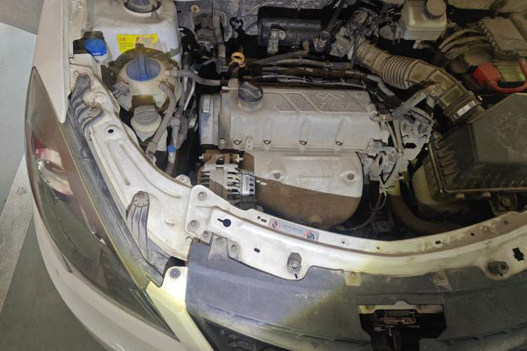 Used Chery Fengyun 2 2013 Hatchback 1.5L Manual Ruiyi Edition Engine Bay Right