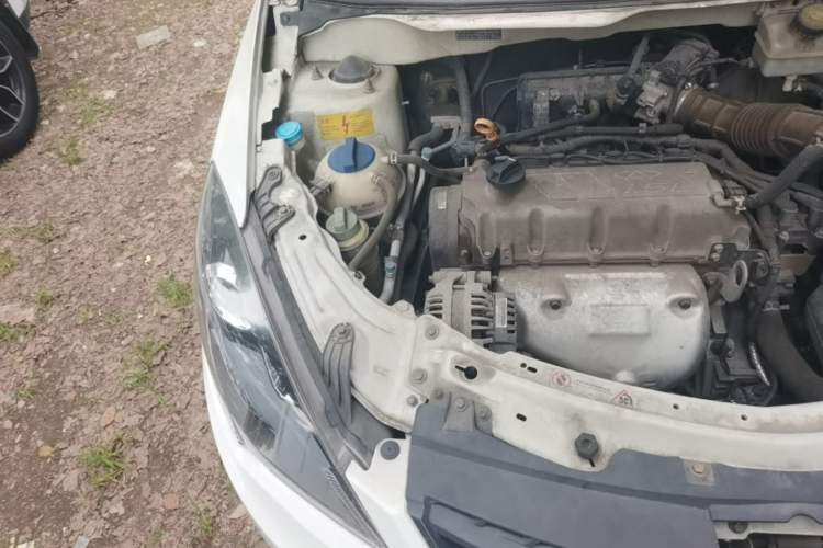 Used Chery Fengyun 2 2013 Hatchback 1.5L Manual Ruiyi Edition Engine Bay Right