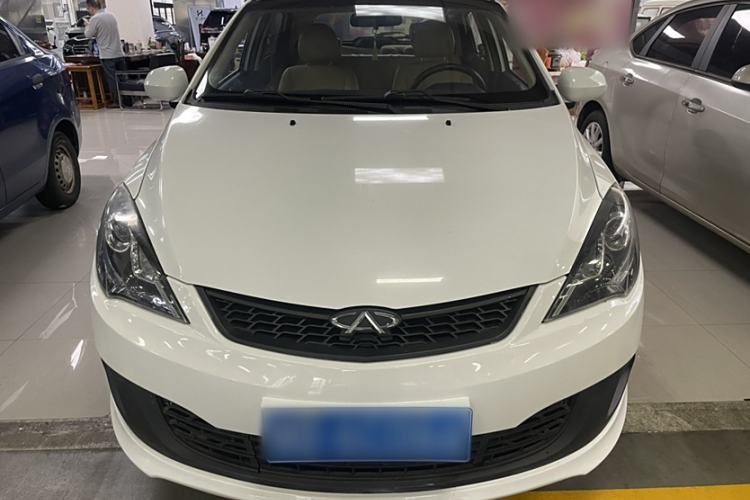 Used Chery Fengyun 2 2013 Hatchback 1.5L AMT Ruìyì Edition Exterior 1
