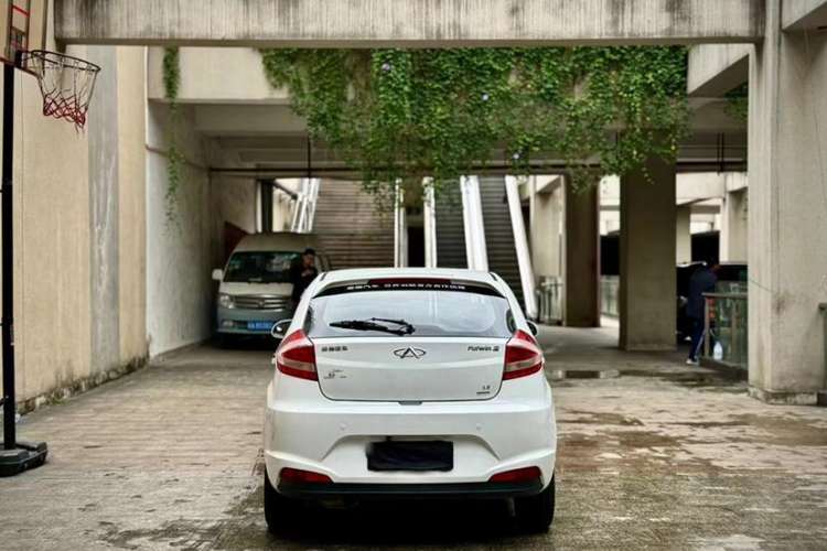 Used Chery Fengyun 2 2013 Hatchback 1.5L Manual Ruiyi Edition Exterior 2