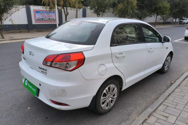 Used Chery Fengyun 2 2013 Hatchback 1.5L Manual Ruiyi Edition Exterior 3