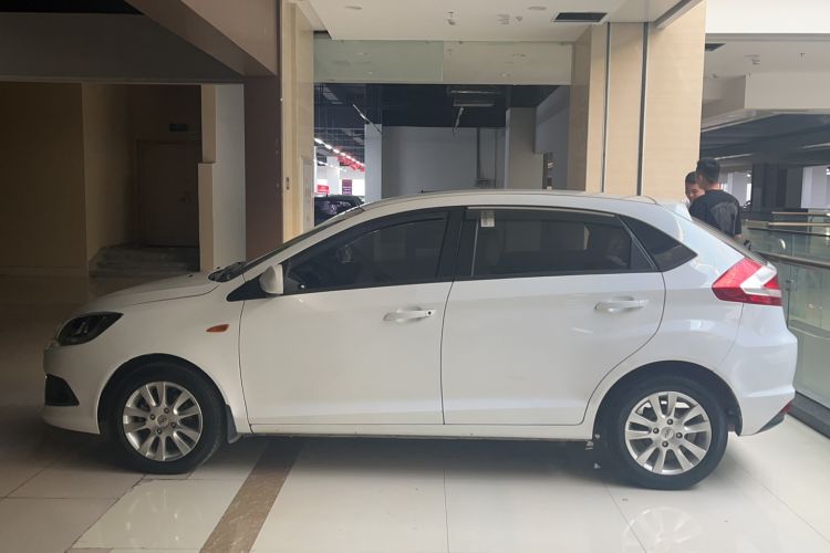 Used Chery Fengyun 2 2013 Hatchback 1.5L Manual Ruiyi Edition Exterior 4