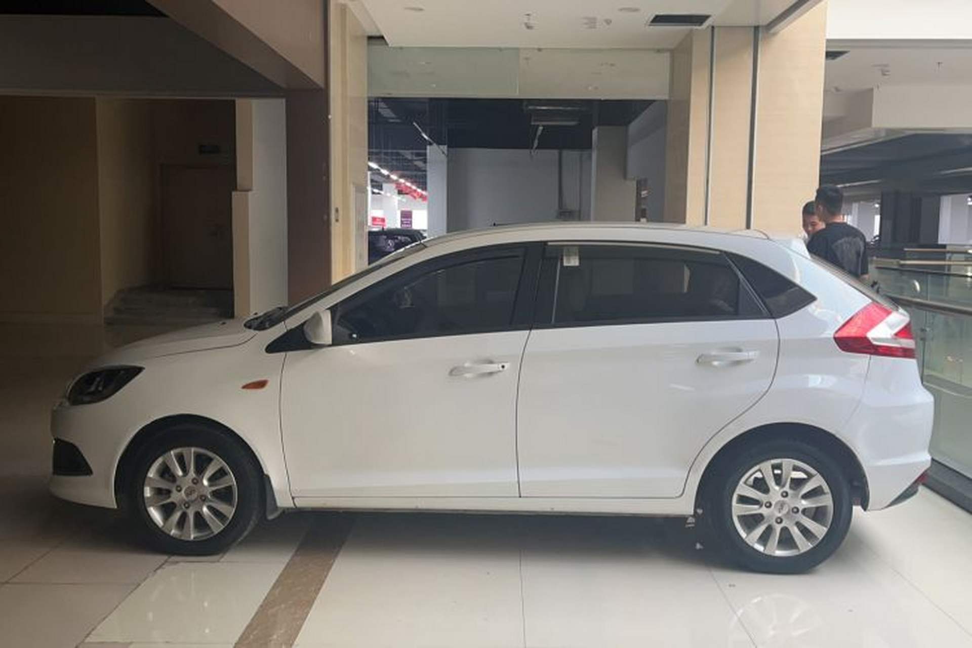 Used Chery Fengyun 2 2013 Hatchback 1.5L Manual Ruiyi Edition Exterior 4