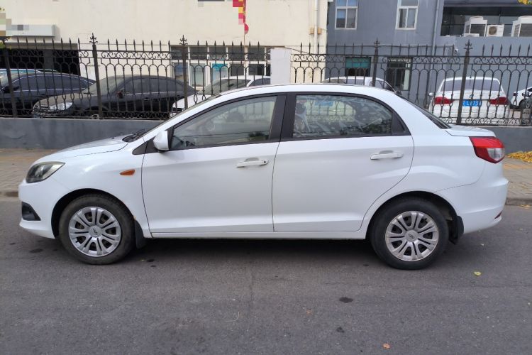 Used Chery Fengyun 2 2013 Hatchback 1.5L Manual Ruiyi Edition Exterior 5