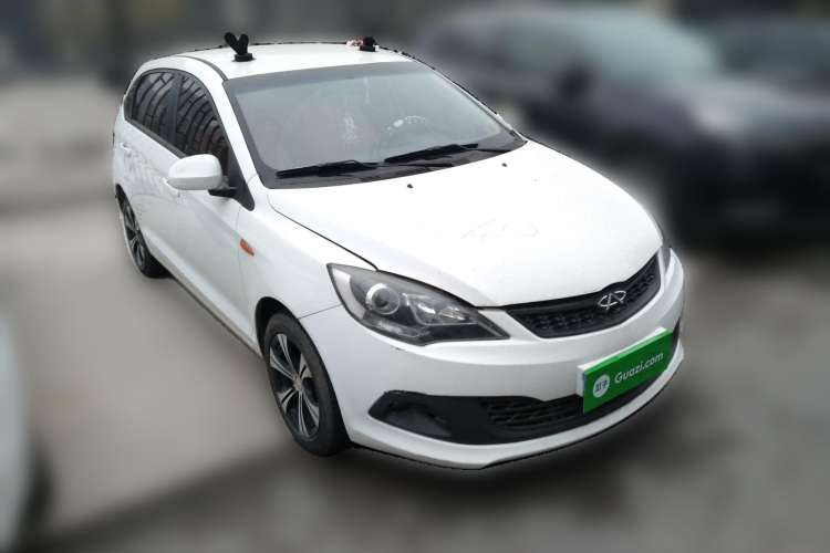 Used Chery Fengyun 2 2013 Hatchback 1.5L AMT Ruìyì Edition Front Right 45 Deg