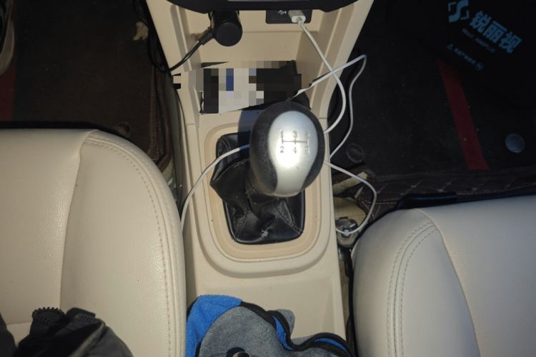 Used Chery Fengyun 2 2013 Hatchback 1.5L Manual Ruiyi Edition Gear Lever
