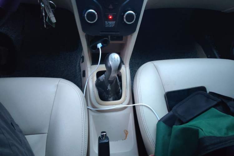 Used Chery Fengyun 2 2013 Hatchback 1.5L Manual Ruiyi Edition Gear Lever