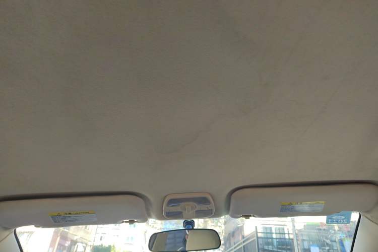 Used Chery Fengyun 2 2013 Hatchback 1.5L AMT Ruìyì Edition Headliner