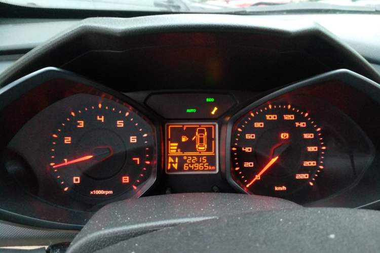 Used Chery Fengyun 2 2013 Hatchback 1.5L AMT Ruìyì Edition Instrument Cluster