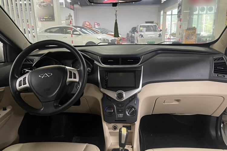 Used Chery Fengyun 2 2013 Hatchback 1.5L AMT Ruìyì Edition Interior 1