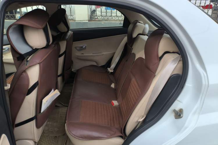 Used Chery Fengyun 2 2013 Hatchback 1.5L Manual Ruiyi Edition Interior 1