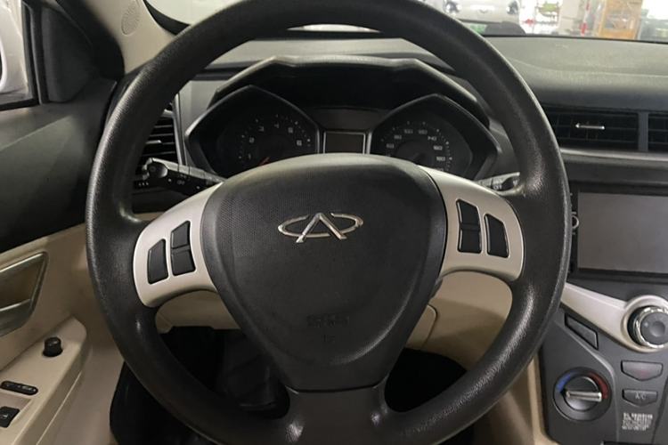 Used Chery Fengyun 2 2013 Hatchback 1.5L AMT Ruìyì Edition Interior 2