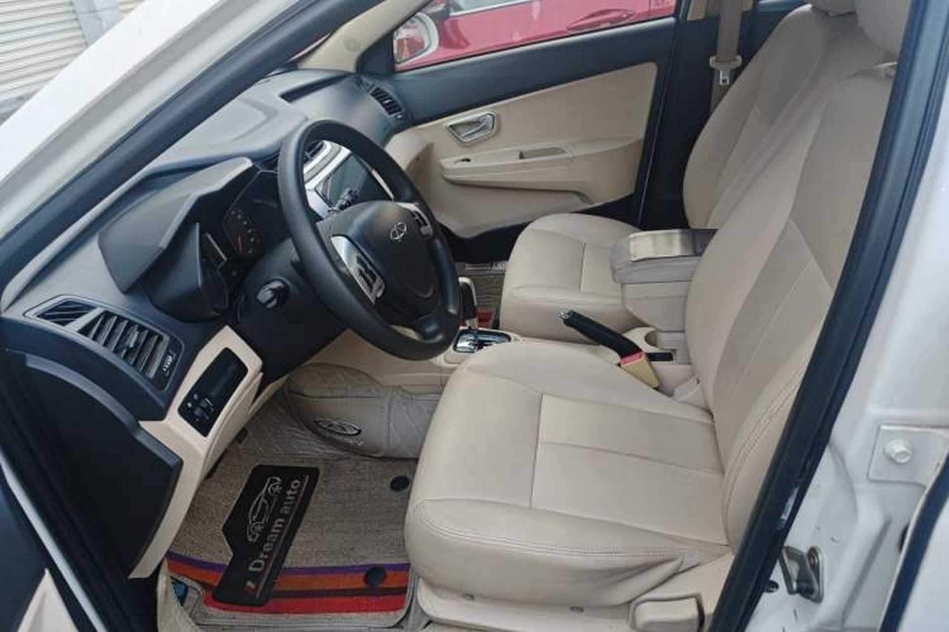 Used Chery Fengyun 2 2013 Hatchback 1.5L AMT Ruìyì Edition Left Front Seat