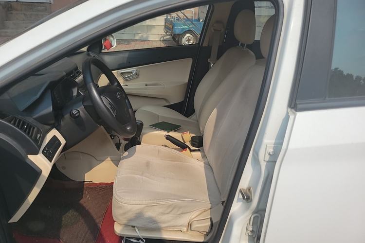 Used Chery Fengyun 2 2013 Hatchback 1.5L Manual Ruiyi Edition Left Front Seat