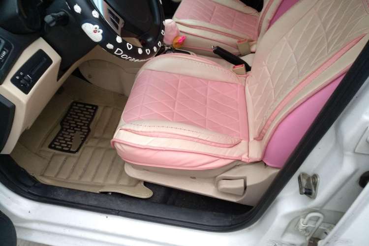 Used Chery Fengyun 2 2013 Hatchback 1.5L AMT Ruìyì Edition Left Front Seat