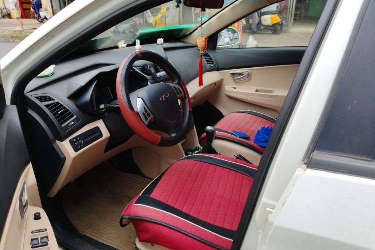 Used Chery Fengyun 2 2013 Hatchback 1.5L Manual Ruiyi Edition Left Front Seat