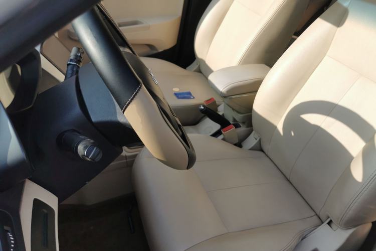 Used Chery Fengyun 2 2013 Hatchback 1.5L Manual Ruiyi Edition Left Front Seat