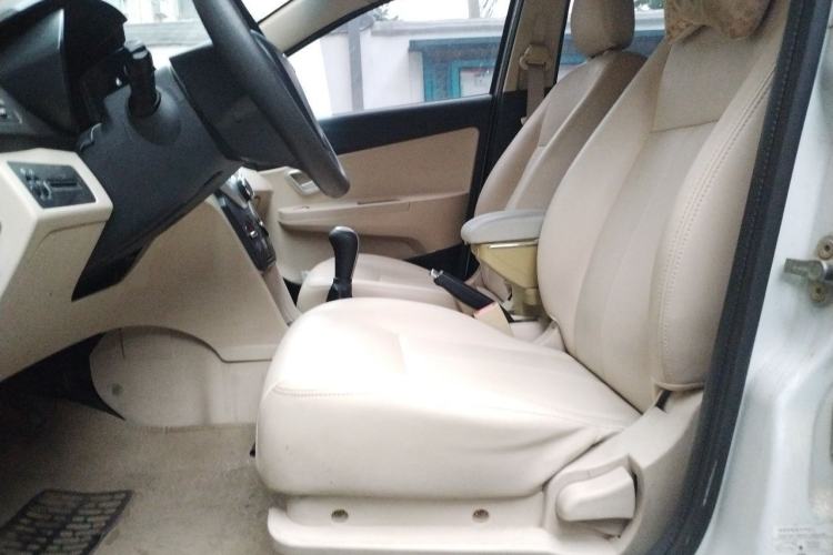 Used Chery Fengyun 2 2013 Hatchback 1.5L Manual Kuaiyi Edition Left Front Seat
