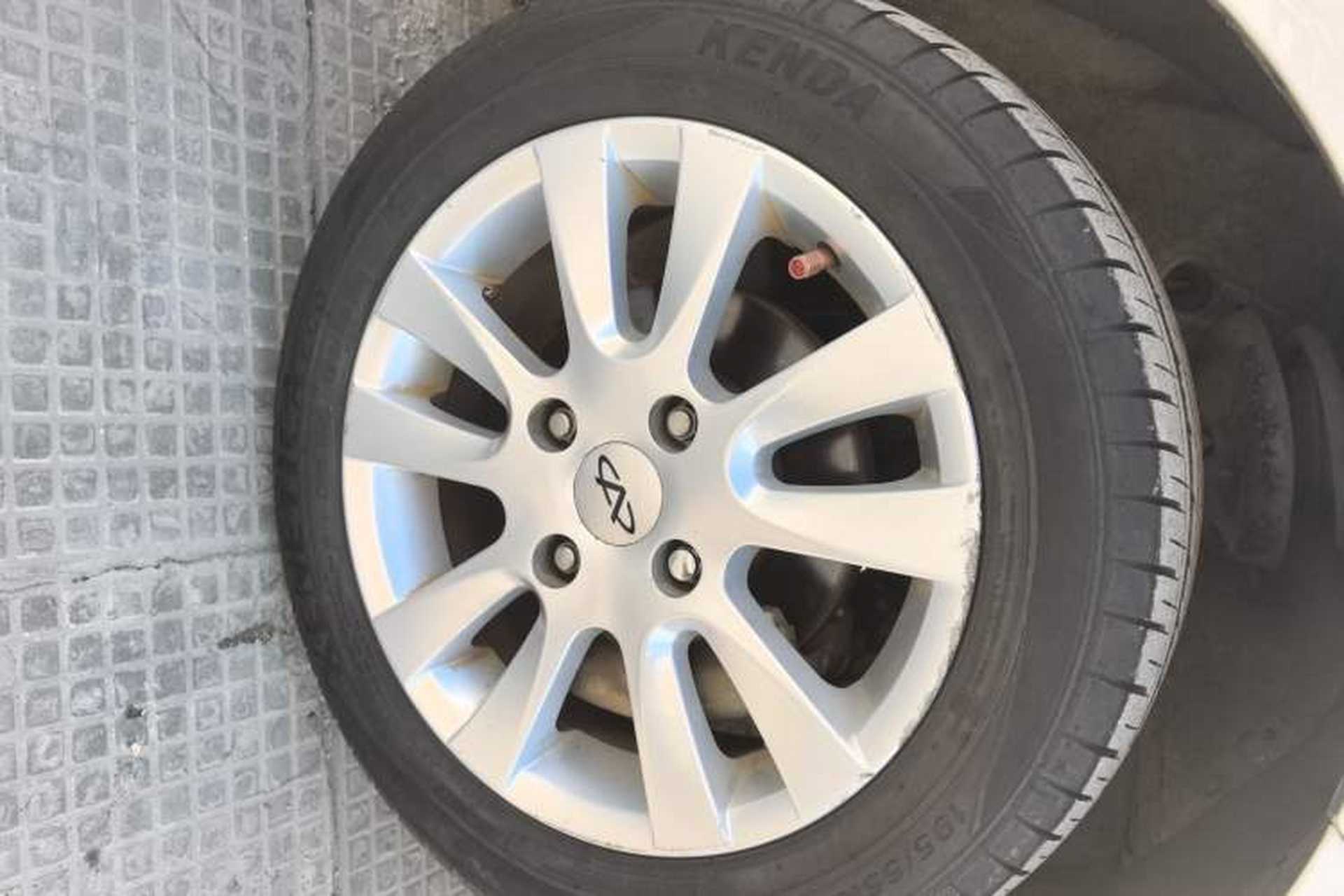 Used Chery Fengyun 2 2013 Hatchback 1.5L Manual Ruiyi Edition Left Front Wheel Hub