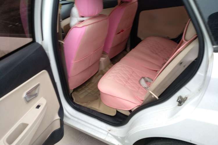 Used Chery Fengyun 2 2013 Hatchback 1.5L AMT Ruìyì Edition Left Rear Seat