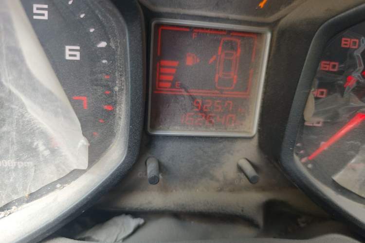 Used Chery Fengyun 2 2013 Hatchback 1.5L Manual Ruiyi Edition Odometer Close Up