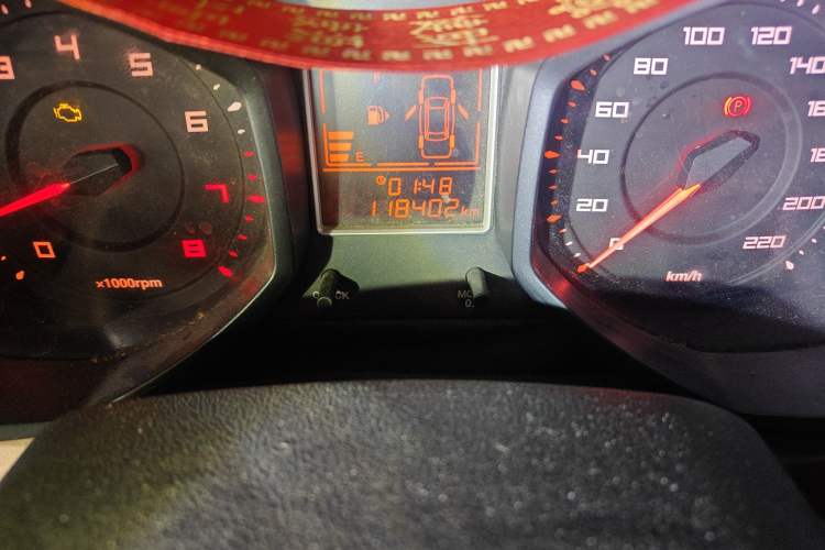 Used Chery Fengyun 2 2013 Hatchback 1.5L Manual Ruiyi Edition Odometer Close Up