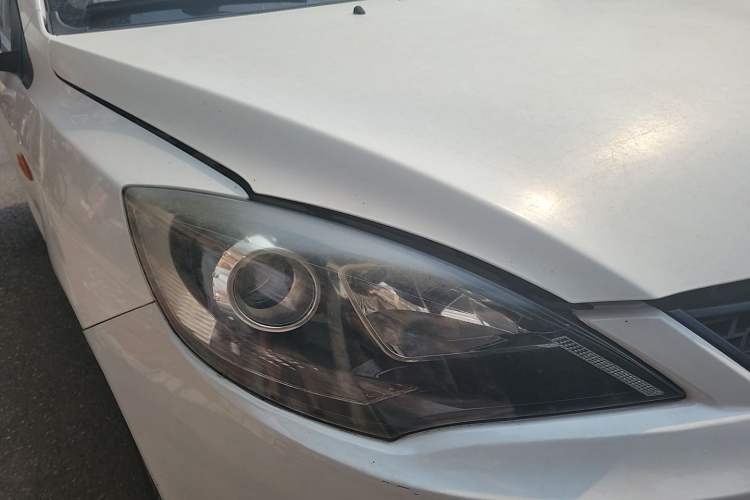 Used Chery Fengyun 2 2013 Hatchback 1.5L Manual Ruiyi Edition Right Front Headlight
