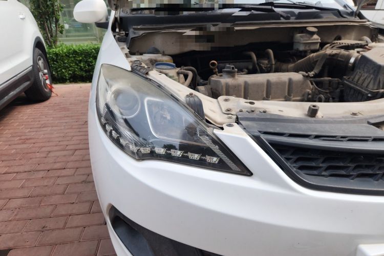 Used Chery Fengyun 2 2013 Hatchback 1.5L Manual Ruiyi Edition Right Front Headlight