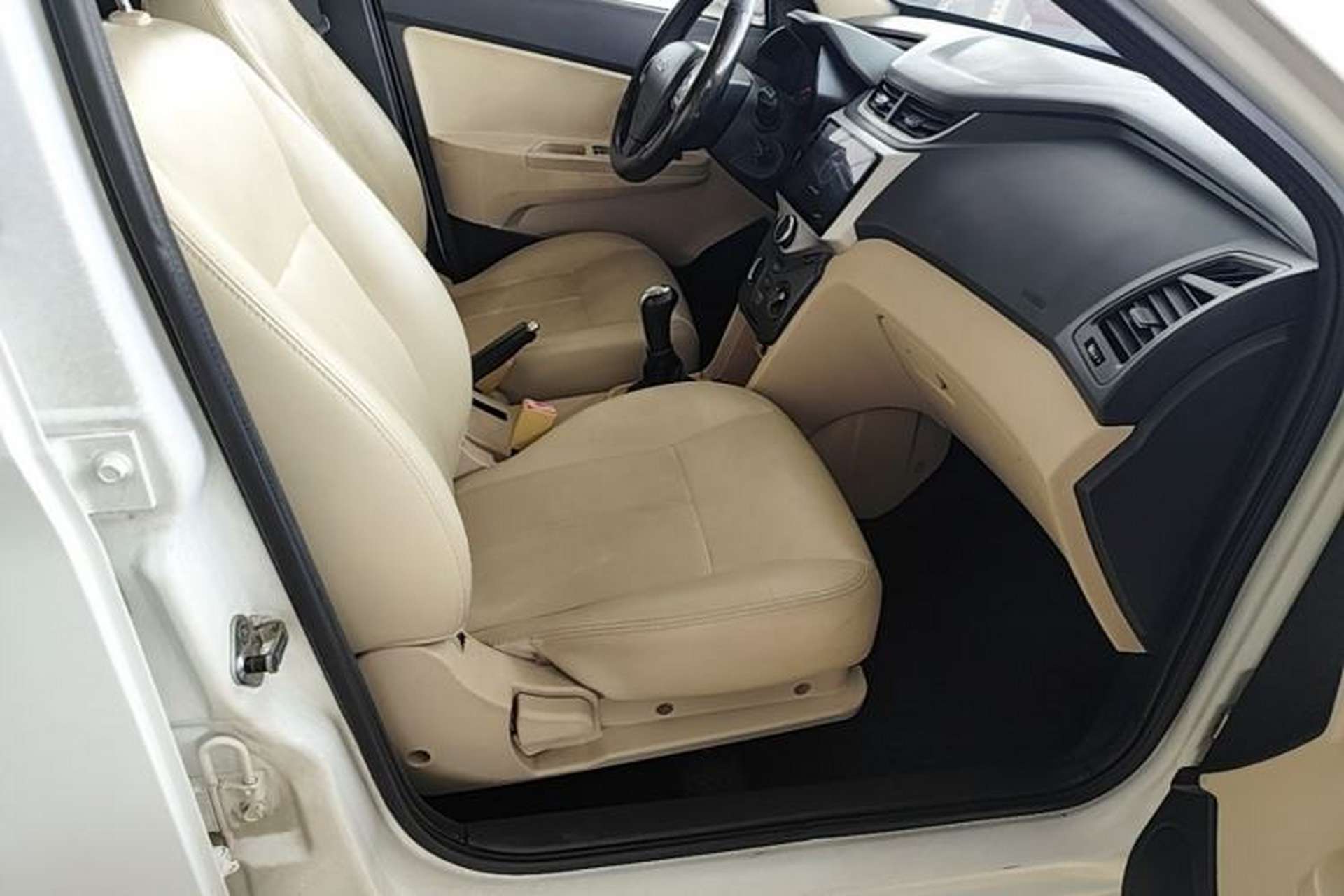Used Chery Fengyun 2 2013 Hatchback 1.5L Manual Ruiyi Edition Right Front Seat