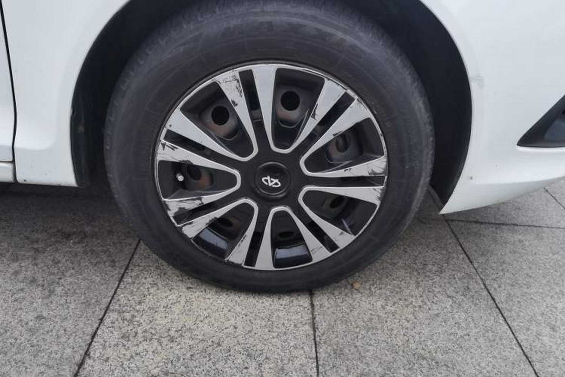 Used Chery Fengyun 2 2013 Hatchback 1.5L Manual Ruiyi Edition Right Front Wheel Hub