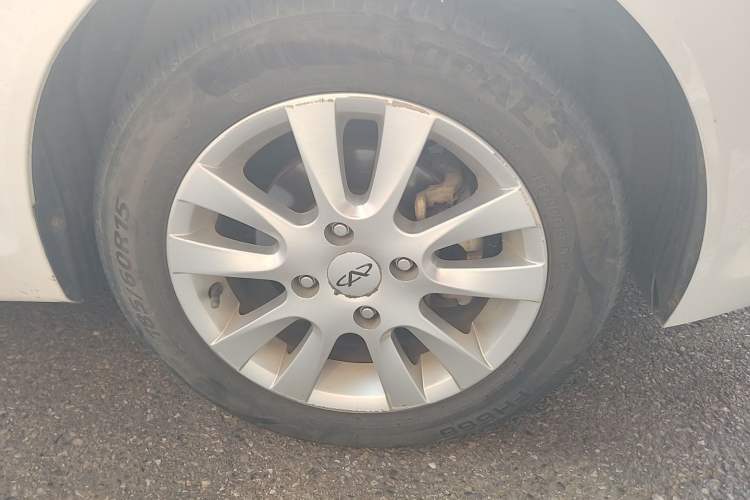 Used Chery Fengyun 2 2013 Hatchback 1.5L Manual Ruiyi Edition Right Front Wheel Hub