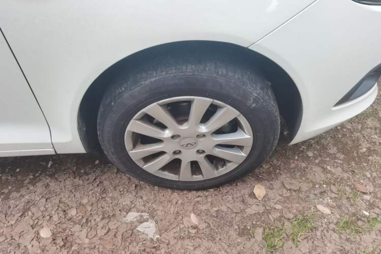 Used Chery Fengyun 2 2013 Hatchback 1.5L Manual Ruiyi Edition Right Front Wheel Hub
