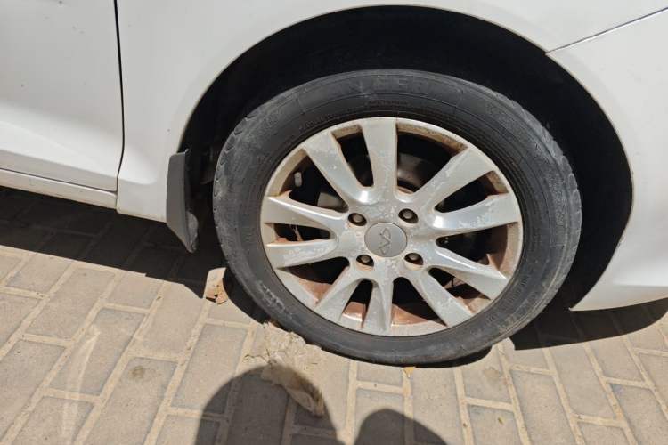 Used Chery Fengyun 2 2013 Hatchback 1.5L Manual Ruiyi Edition Right Front Wheel Hub