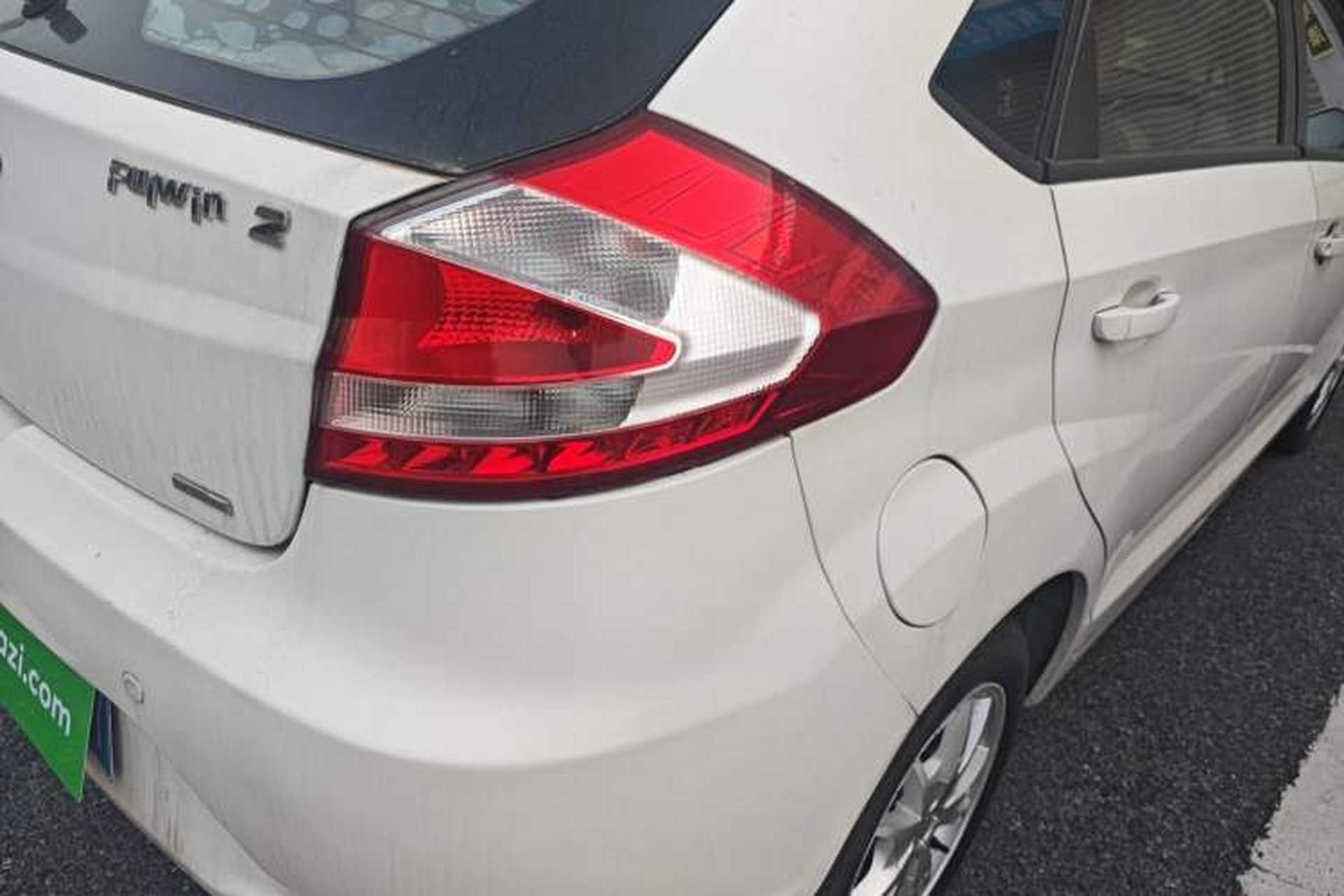 Used Chery Fengyun 2 2013 Hatchback 1.5L AMT Ruìyì Edition Right Rear Taillight