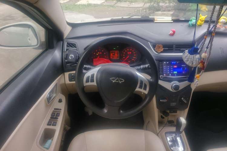Used Chery Fengyun 2 2013 Hatchback 1.5L AMT Ruìyì Edition Steering Wheel