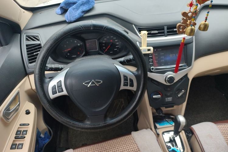 Used Chery Fengyun 2 2013 Hatchback 1.5L AMT Ruìyì Edition Steering Wheel