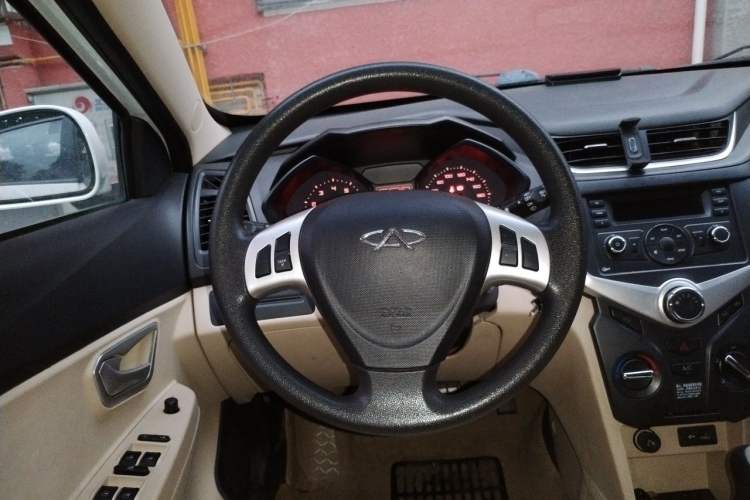 Used Chery Fengyun 2 2013 Hatchback 1.5L Manual Kuaiyi Edition Steering Wheel