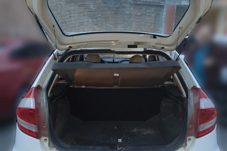 Used Chery Fengyun 2 2013 Hatchback 1.5L Manual Ruiyi Edition Trunk