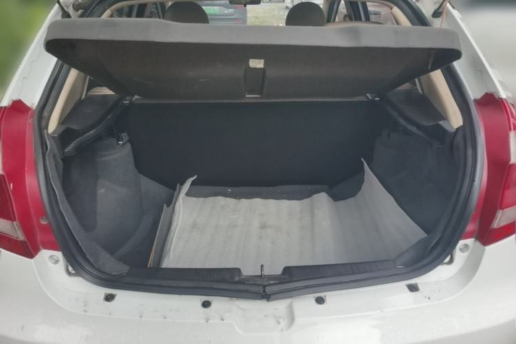 Used Chery Fengyun 2 2013 Hatchback 1.5L Manual Ruiyi Edition Trunk