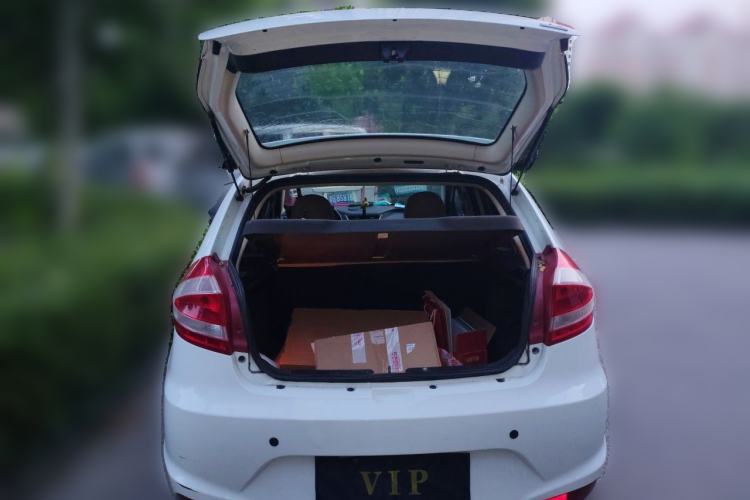 Used Chery Fengyun 2 2013 Hatchback 1.5L Manual Ruiyi Edition Trunk