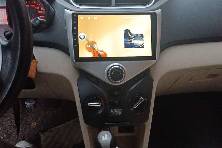 Used Chery Fengyun 2 2013 Hatchback 1.5L Manual Kuaiyi Edition Audio And AC Panel