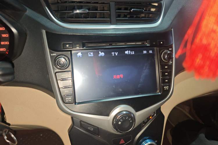 Used Chery Fengyun 2 2013 Hatchback 1.5L Manual Ruiyi Edition Audio And AC Panel