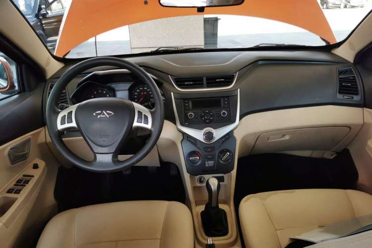 Used Chery Fengyun 2 2013 Hatchback 1.5L Manual Ruiyi Edition Center Console