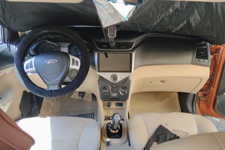 Used Chery Fengyun 2 2013 Hatchback 1.5L Manual Ruiyi Edition Center Console