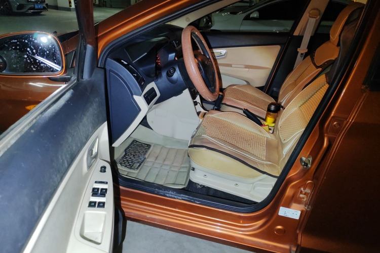 Used Chery Fengyun 2 2013 Hatchback 1.5L Manual Ruiyi Edition Driver Seat