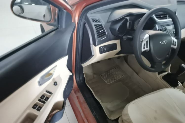 Used Chery Fengyun 2 2013 Hatchback 1.5L Manual Ruiyi Edition Driver Seat
