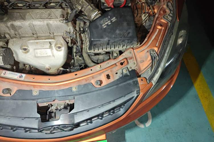 Used Chery Fengyun 2 2013 Hatchback 1.5L Manual Ruiyi Edition Engine Bay Left