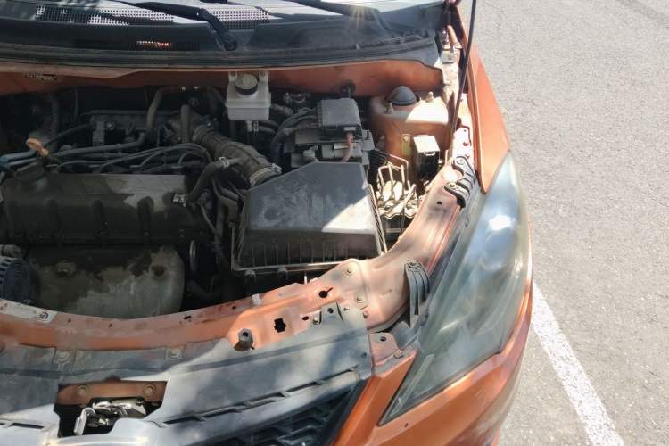 Used Chery Fengyun 2 2013 Hatchback 1.5L Manual Ruiyi Edition Engine Bay Left