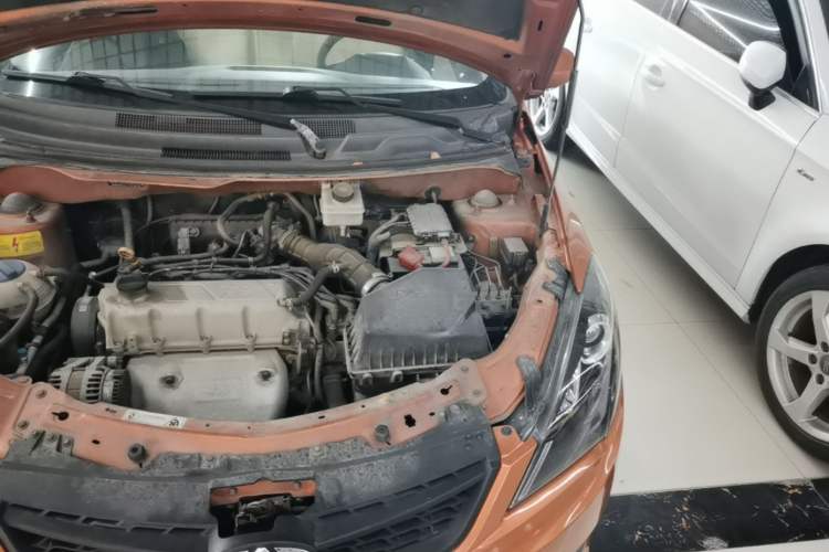 Used Chery Fengyun 2 2013 Hatchback 1.5L Manual Ruiyi Edition Engine Bay Left